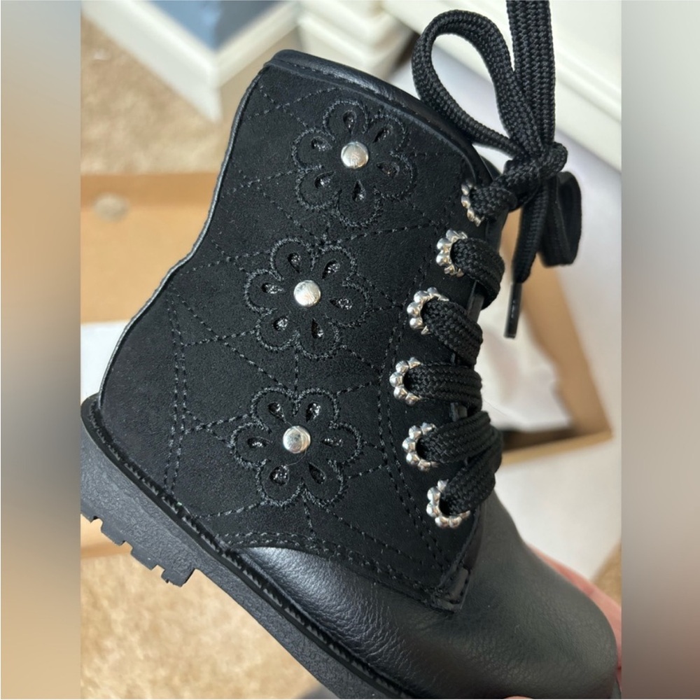 Like New in Box Black Kids Boots Jorya Black Vegan Leather Suede Flowet Rivet